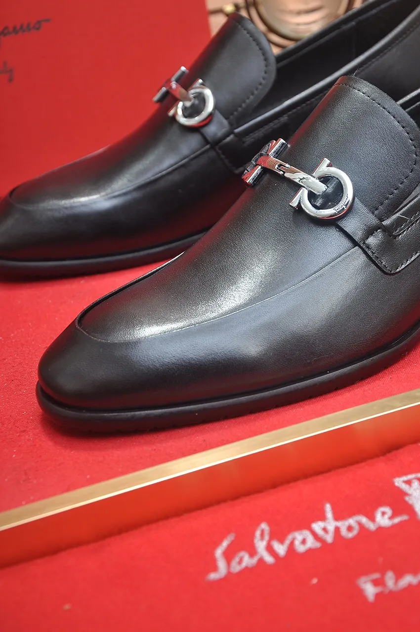 Men's shoes 💰520💶【Ferragamo/Ferragamo】The latest model in the counter. Original imported high-quality cowhide with open sides + imported 🐂 water-dyed cowhide lining + original luxury metal buckle + original combination outsole. No pressure for comparison. 38--45 (45 is custom-made and cannot be returned or exchanged)